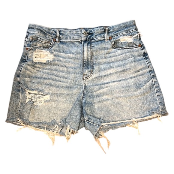 American Eagle Outfitters Pants - American Eagle Curvy 4” Distressed Soft Mom Shorts